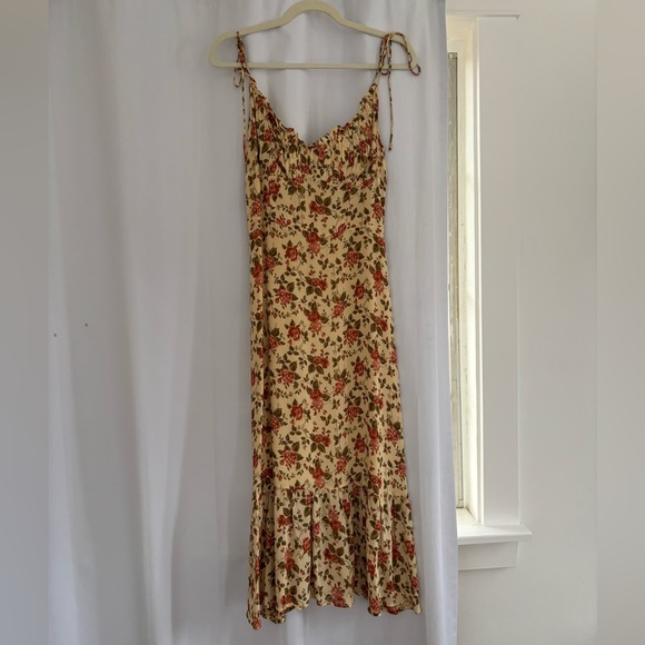 Reformation Dresses & Skirts - Reformation midi dress